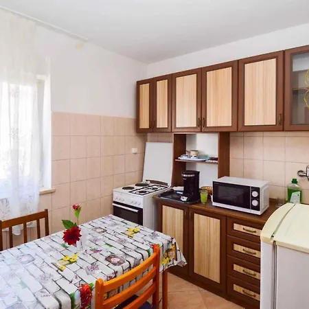 In - Istrien 43015 Apartment Pula